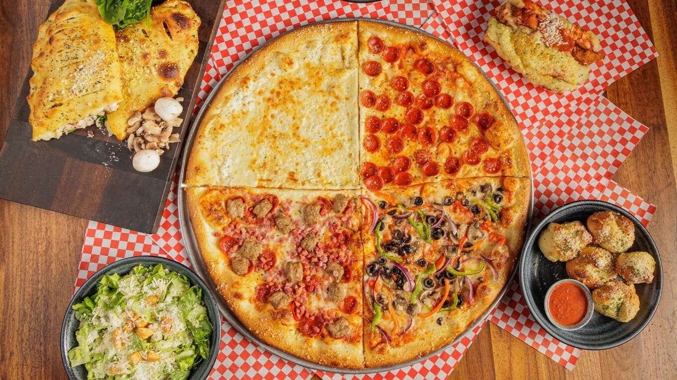 Palms Pizza whole pie