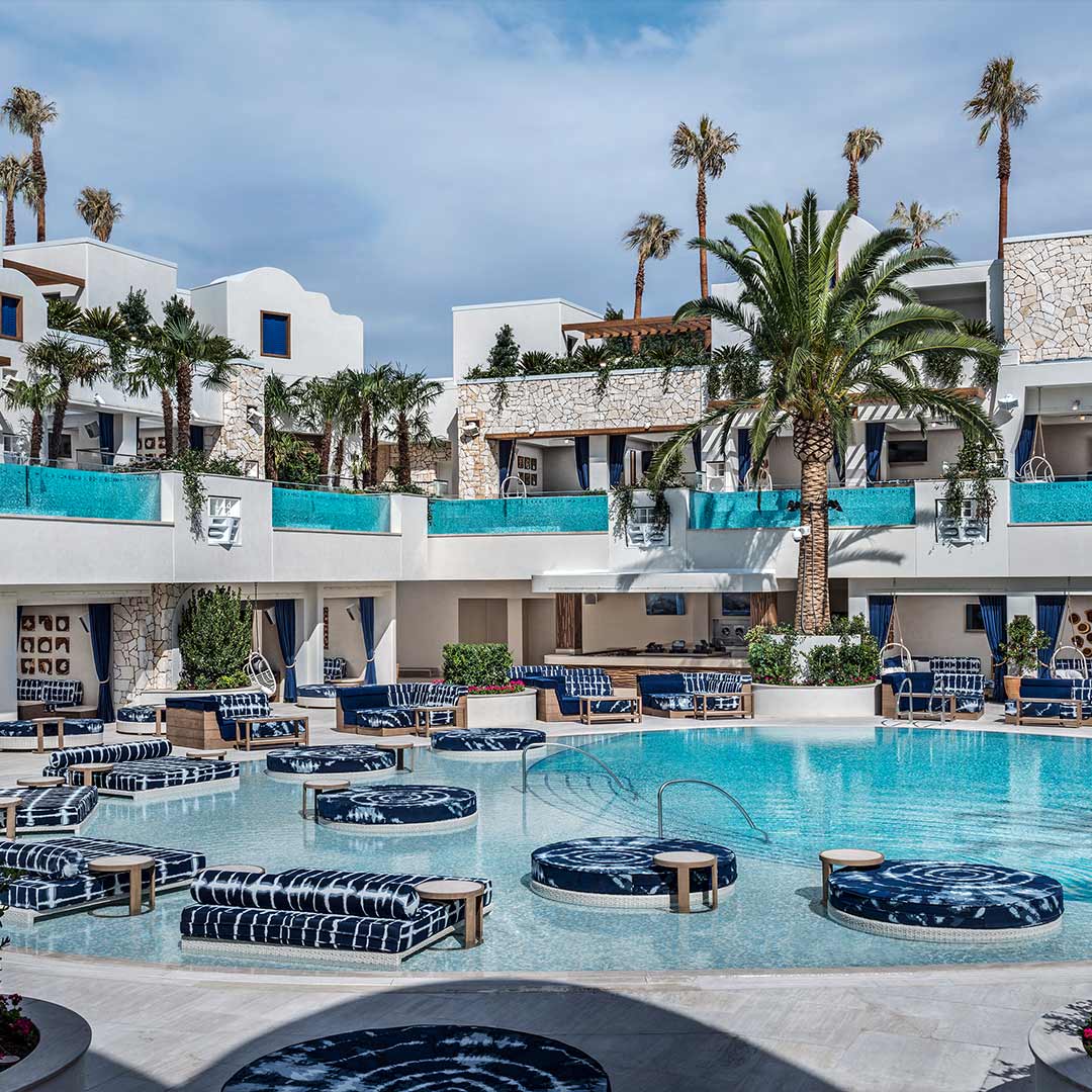 Palms Pool