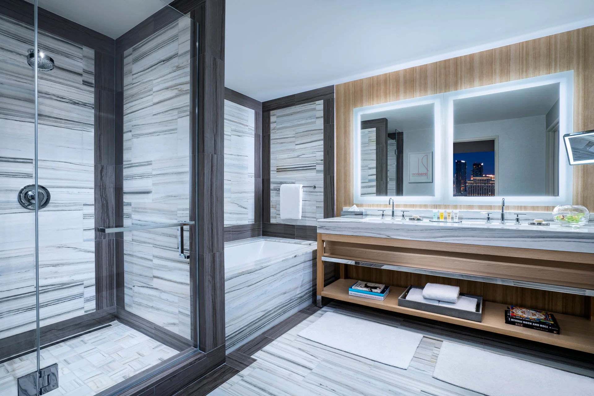 Fantasy Executive Suite bathroom
