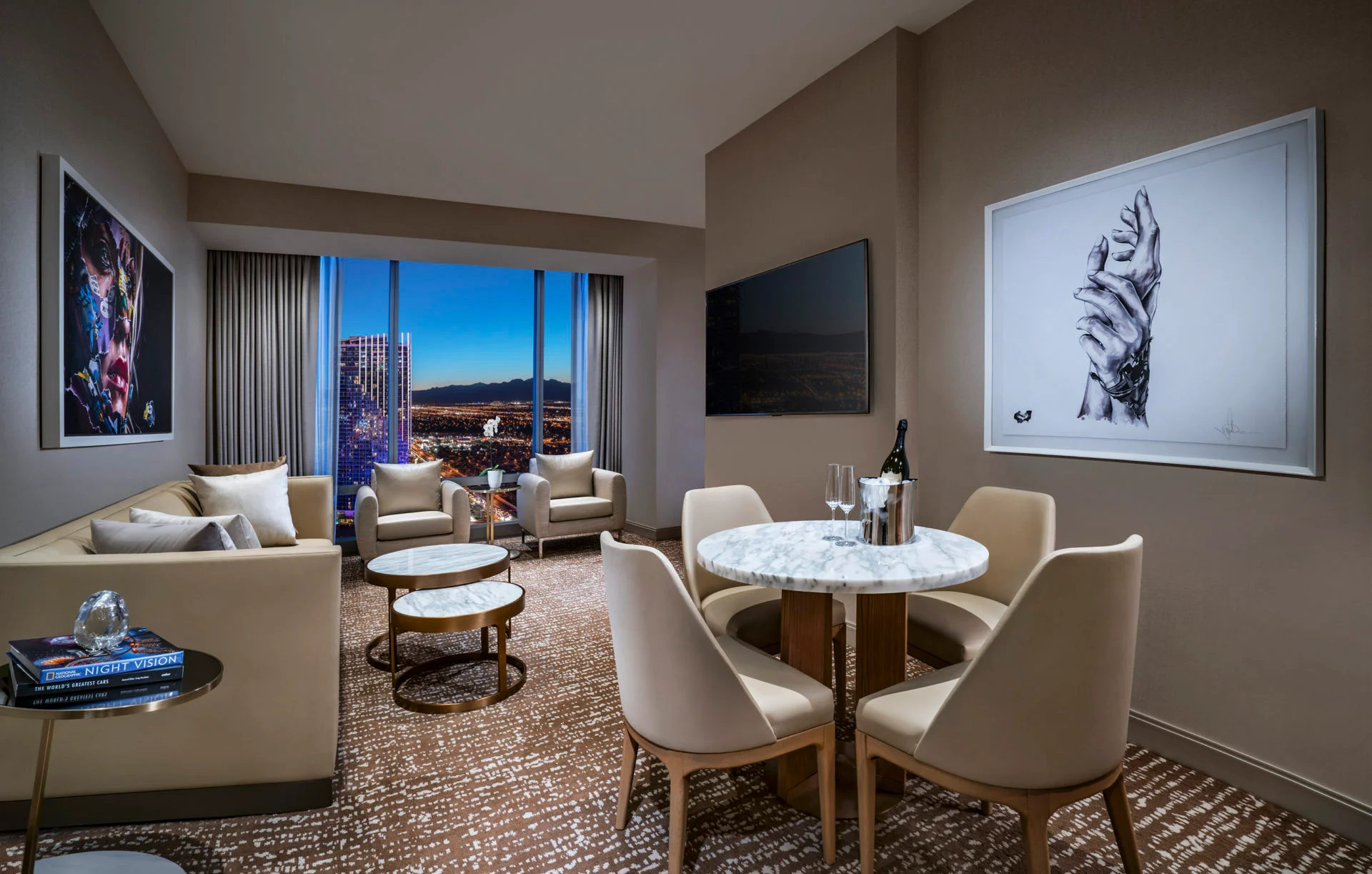 Fantasy Grand Suite living room