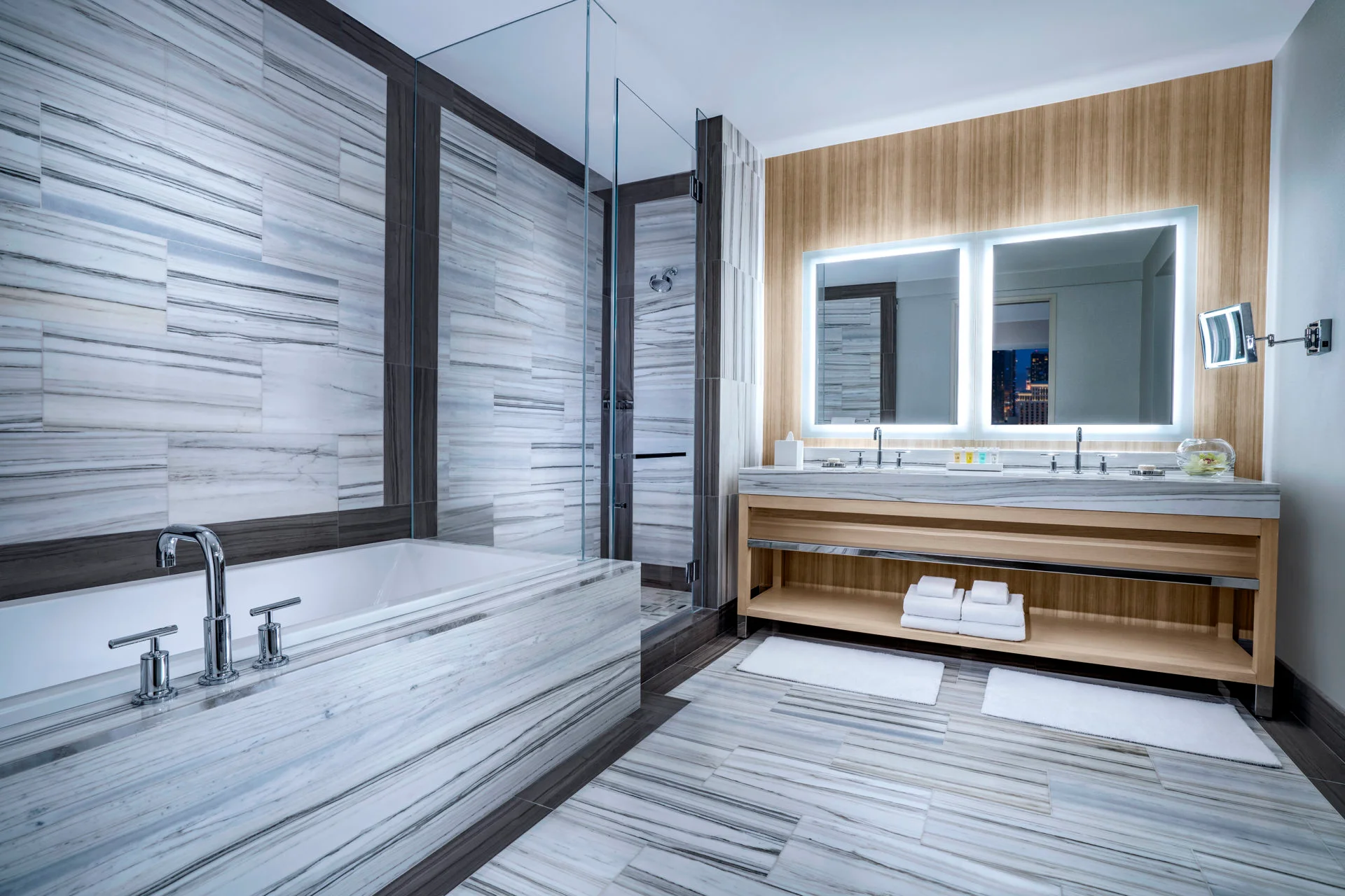 Fantasy Grand Suite bathroom with oversized soaking tub