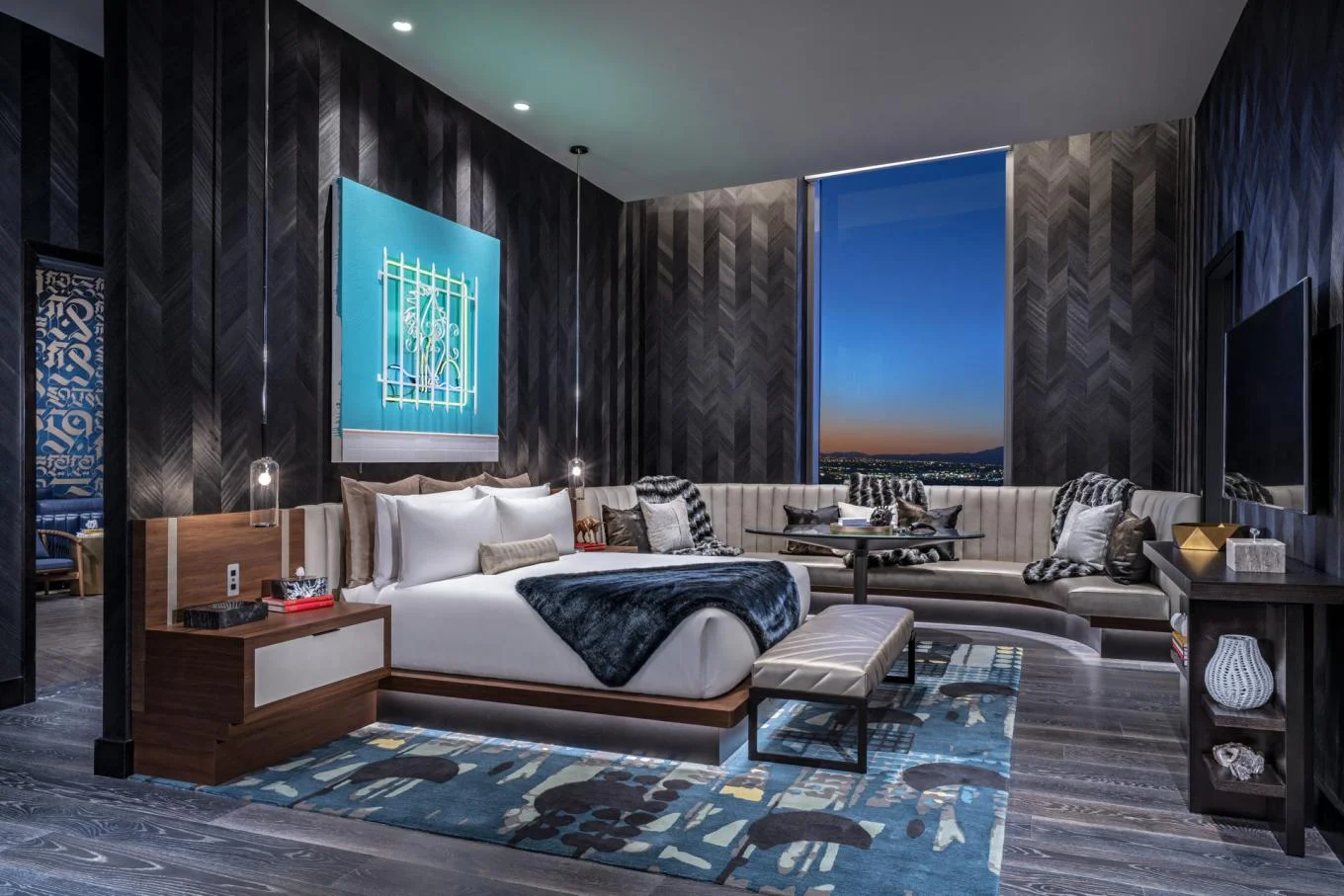 Palms Hardwood Suite hero view 04