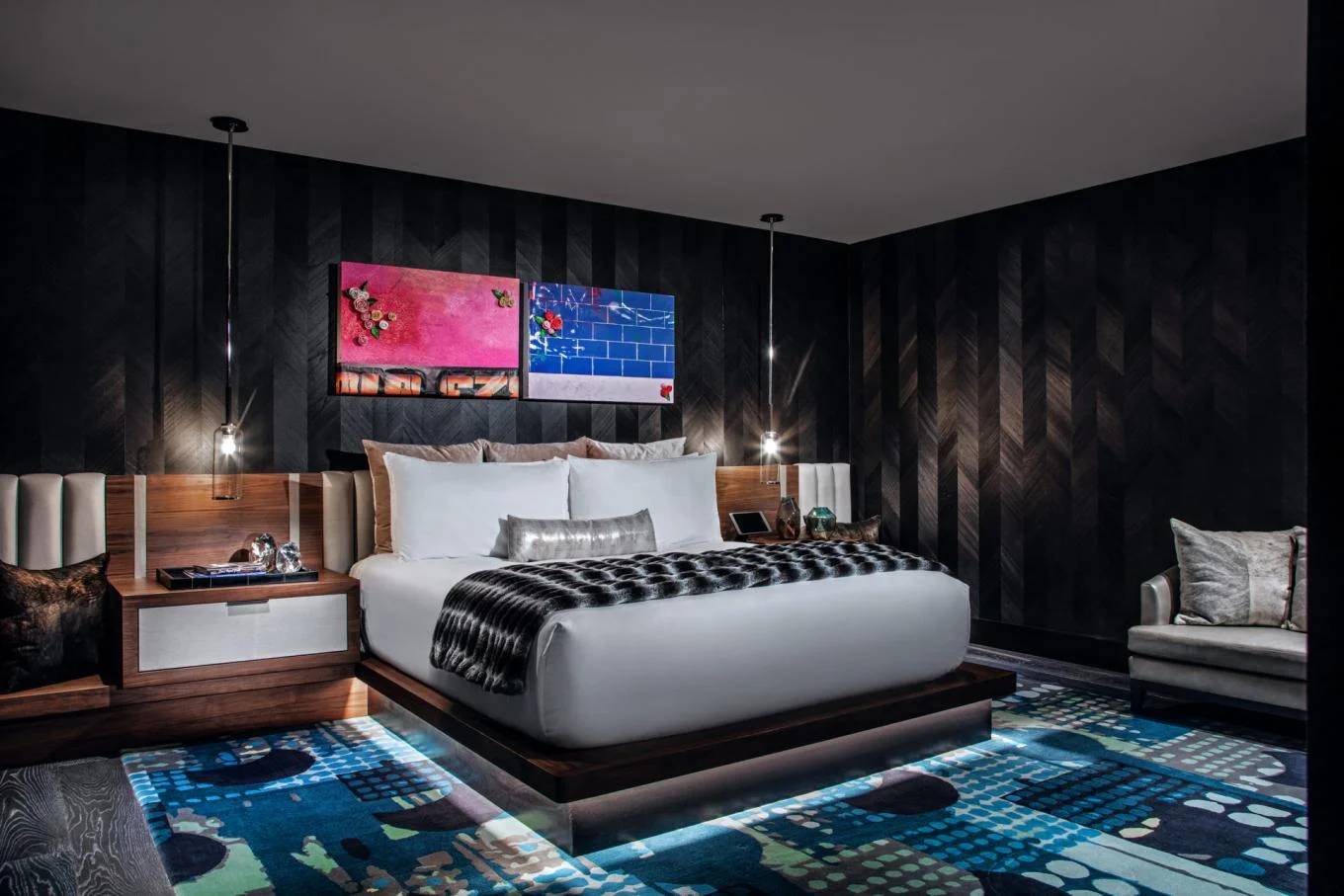 Palms Hardwood Suite hero view 08