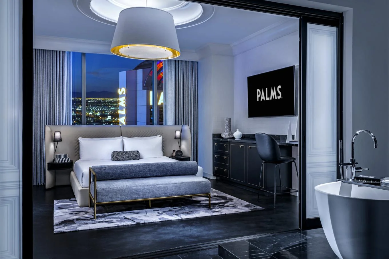 Palms Make Good Choices Suite hero view 01