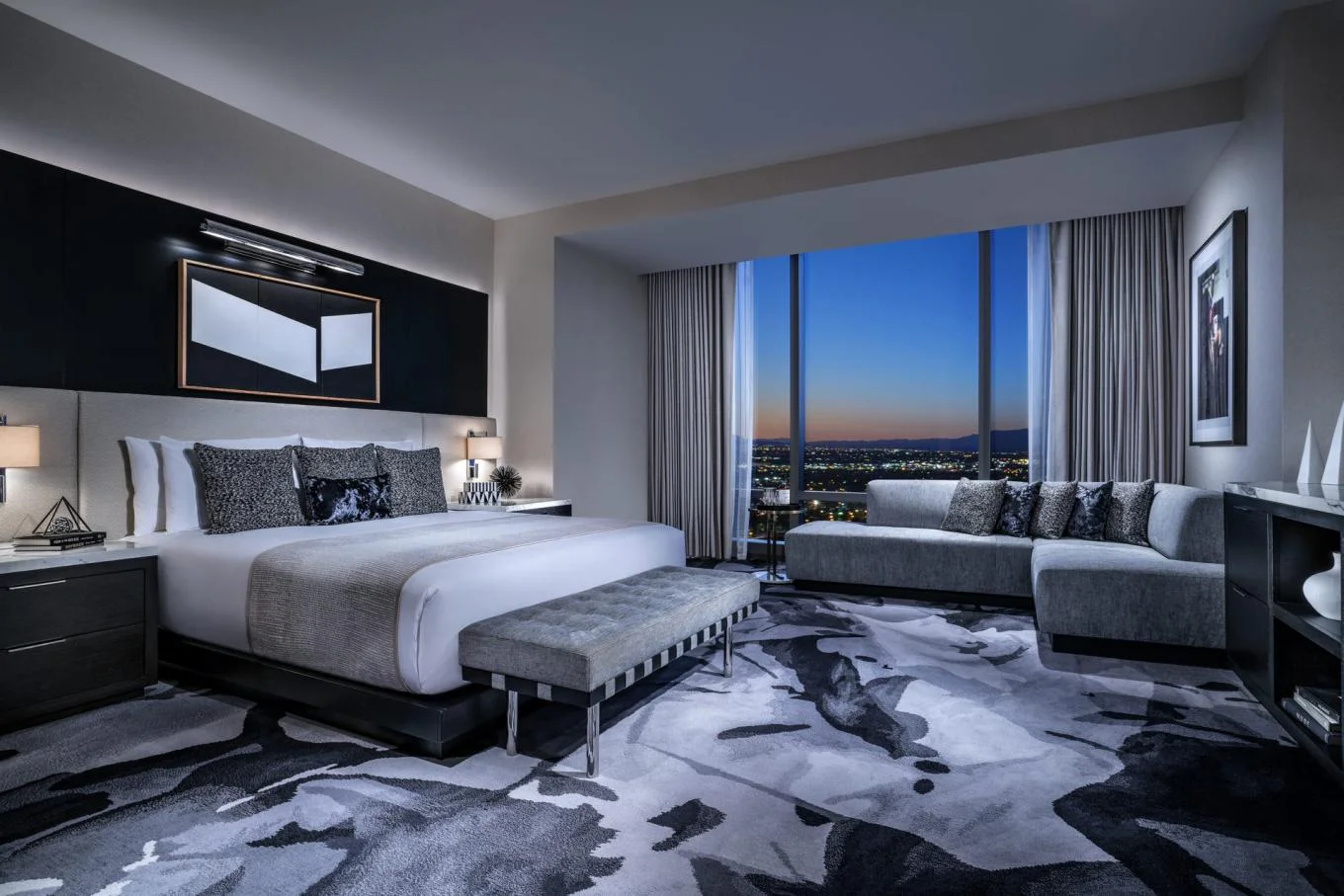 Palms Make Good Choices Suite hero view 03