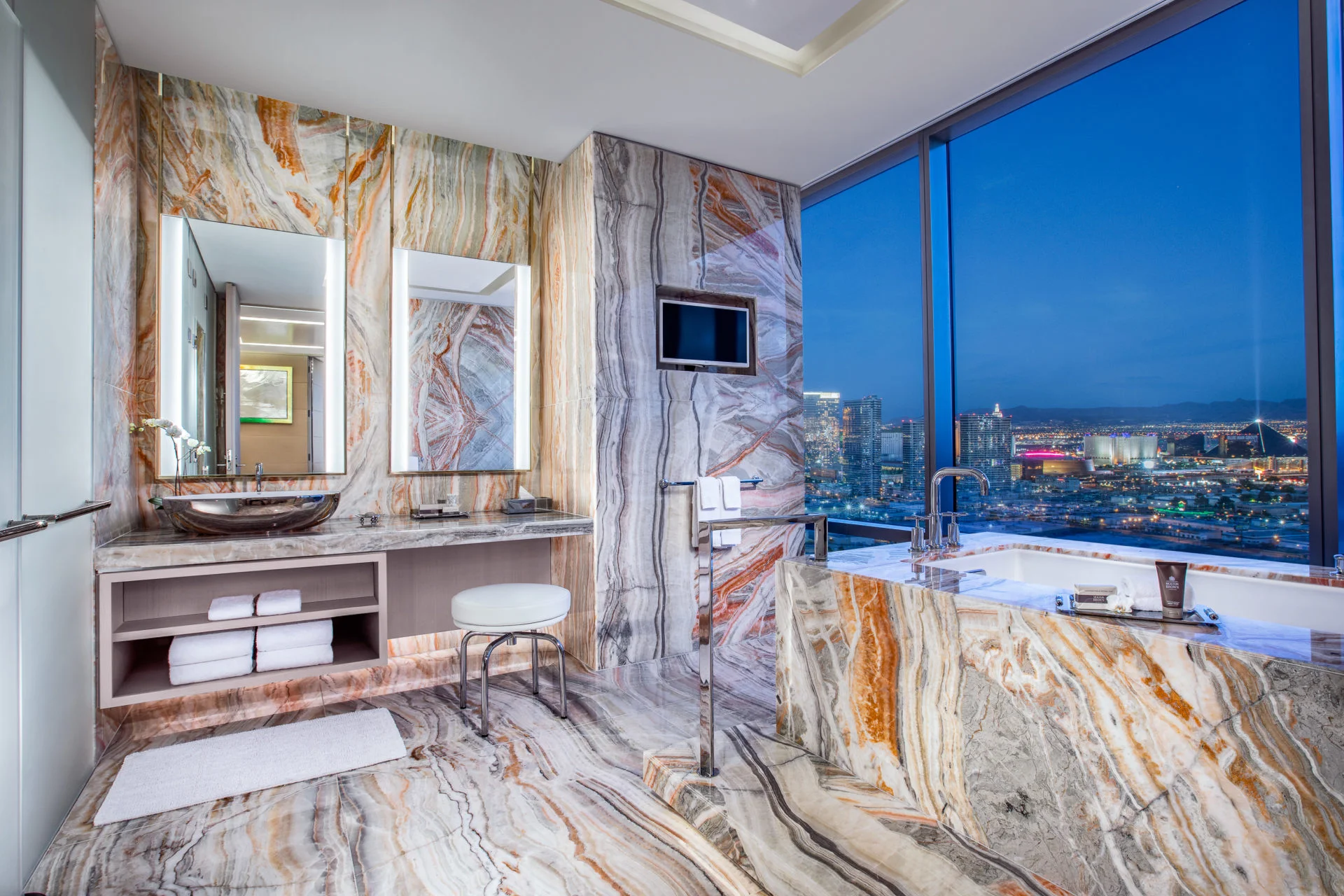 One-Story Sky Villa bathroom