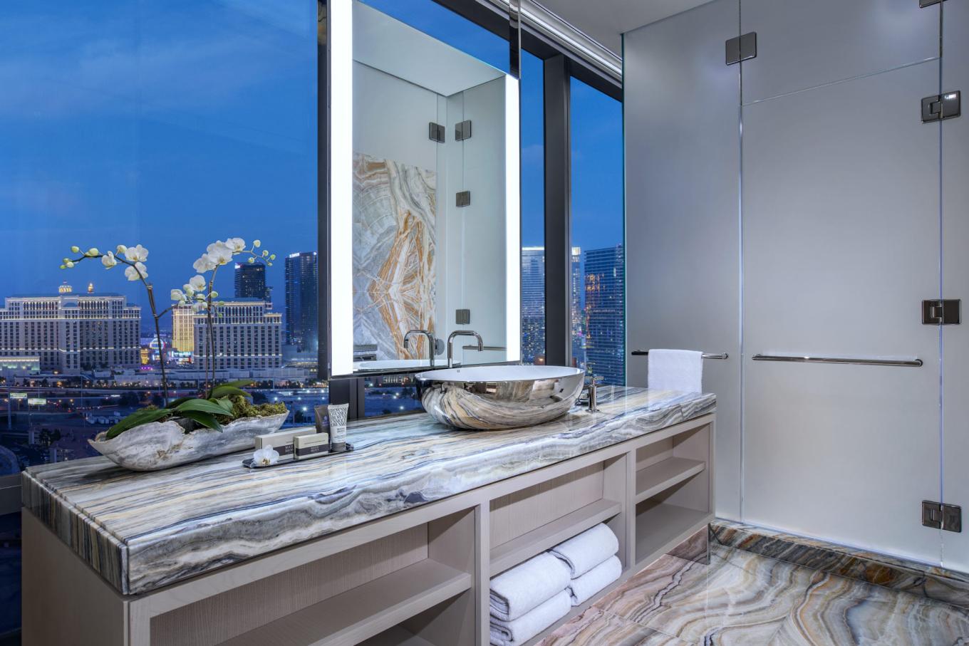 Palms Suite Bathroom 