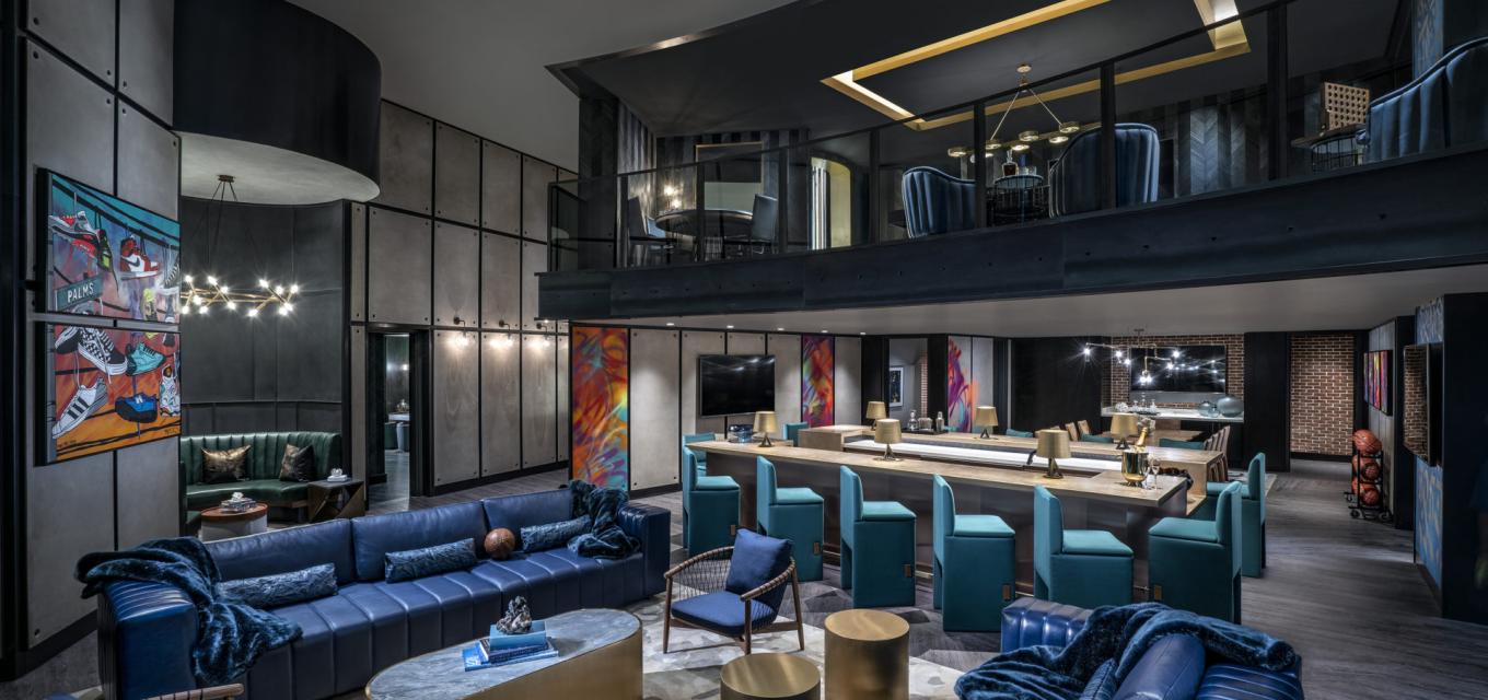 Palms Hardwood Livingroom Bar