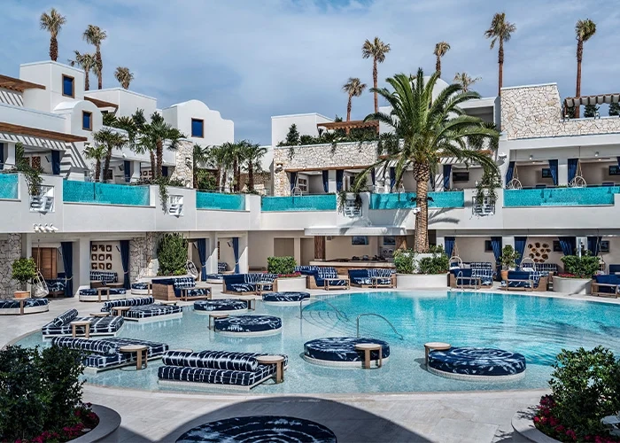 Palms Pool