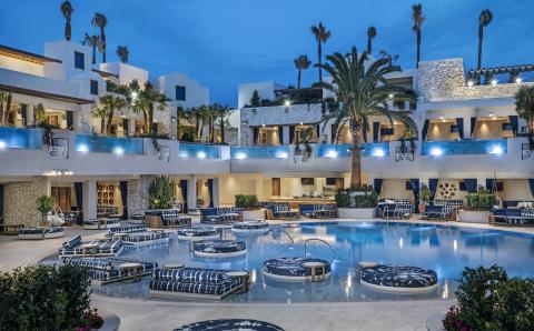 Palms Kaos East Pool Dusk